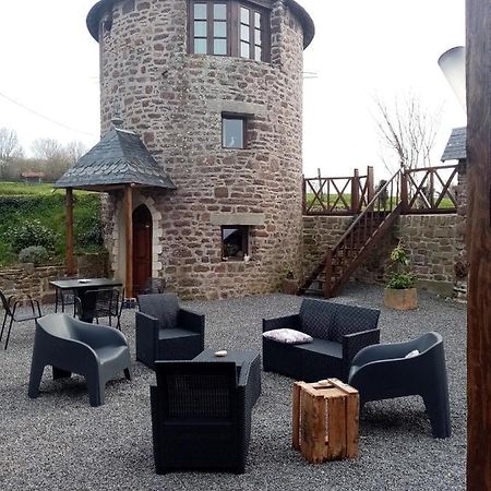 La Tour De Ver Gite Atypique Possibilite Table D'Hotes Sur Reservation エクステリア 写真