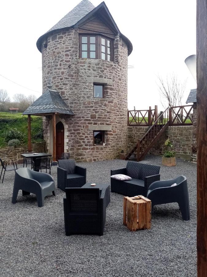 La Tour De Ver Gite Atypique Possibilite Table D'Hotes Sur Reservation エクステリア 写真
